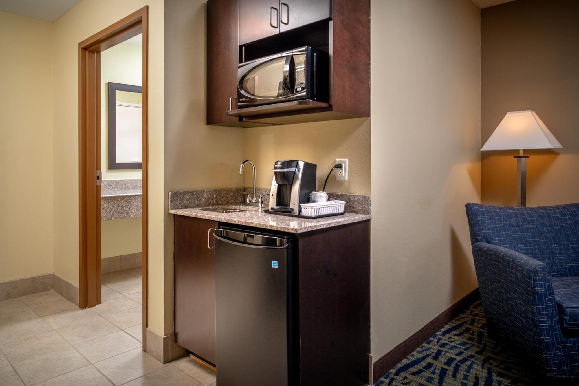 Holiday Inn Express & Suites Lebanon By Ihg Экстерьер фото