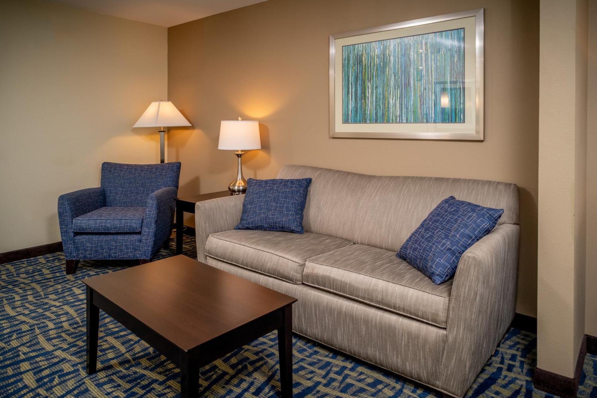 Holiday Inn Express & Suites Lebanon By Ihg Экстерьер фото