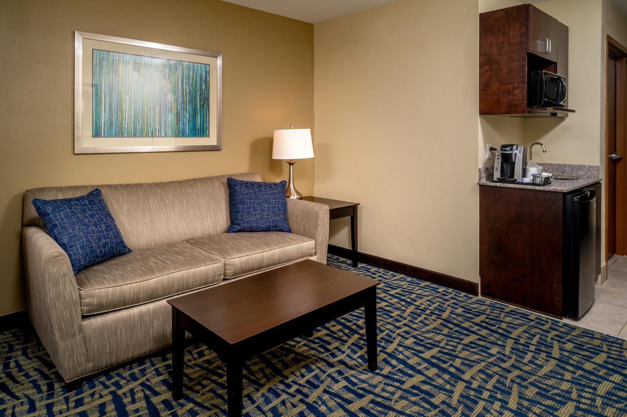 Holiday Inn Express & Suites Lebanon By Ihg Экстерьер фото