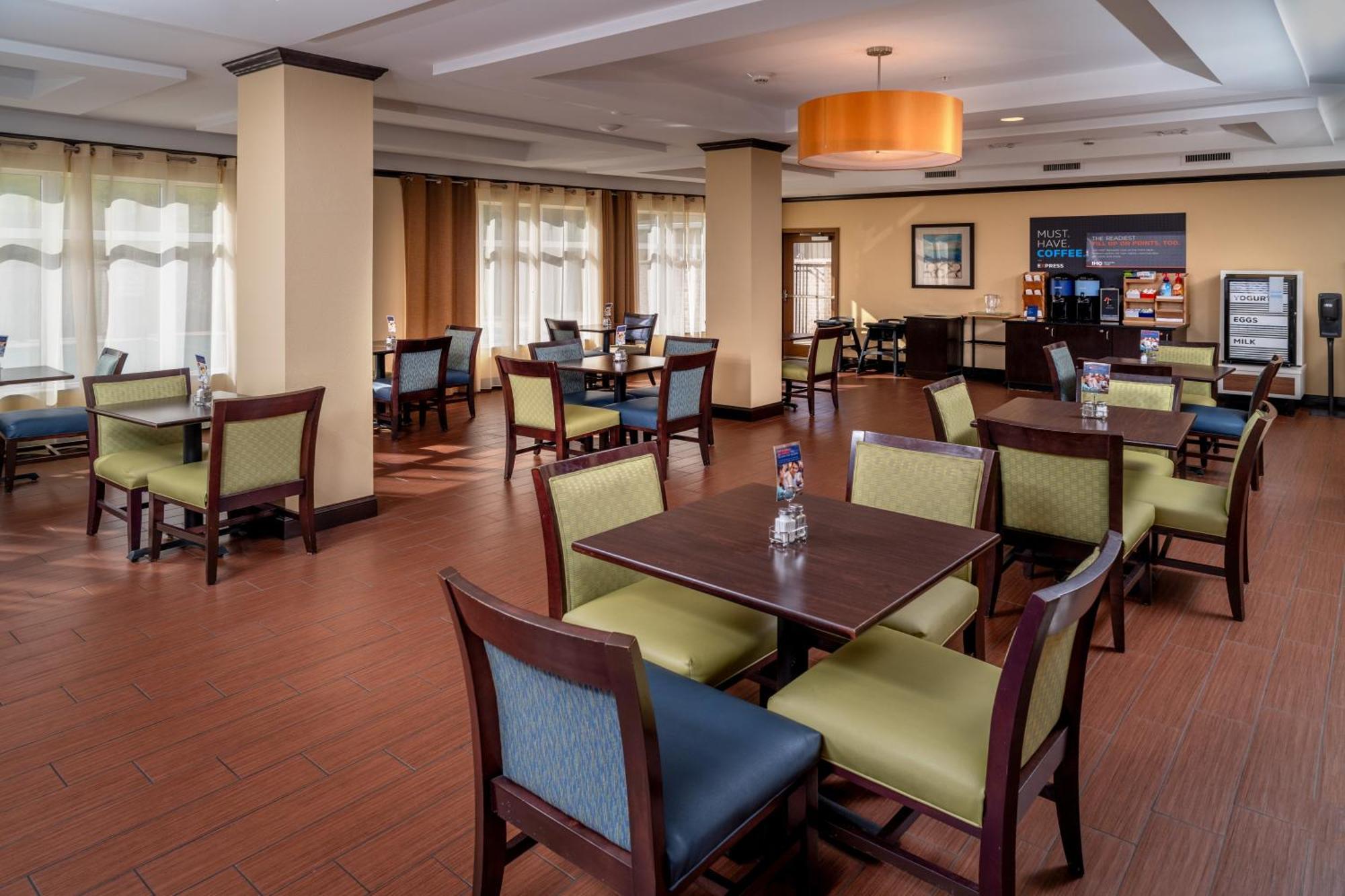 Holiday Inn Express & Suites Lebanon By Ihg Экстерьер фото
